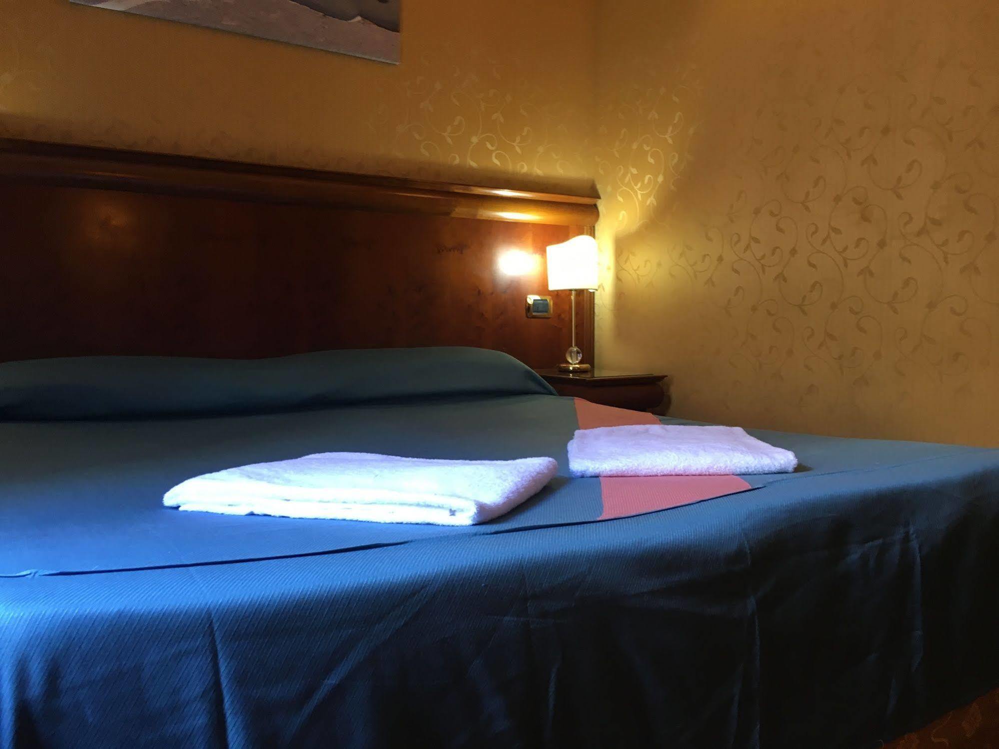 Hotel Divine Rom Eksteriør billede