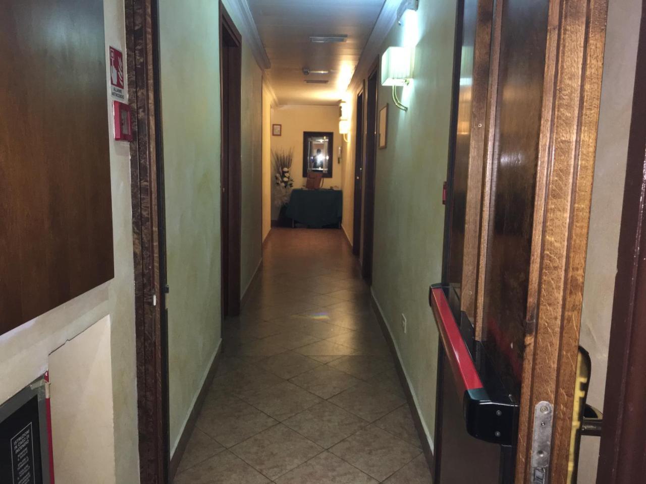 Hotel Divine Rom Eksteriør billede